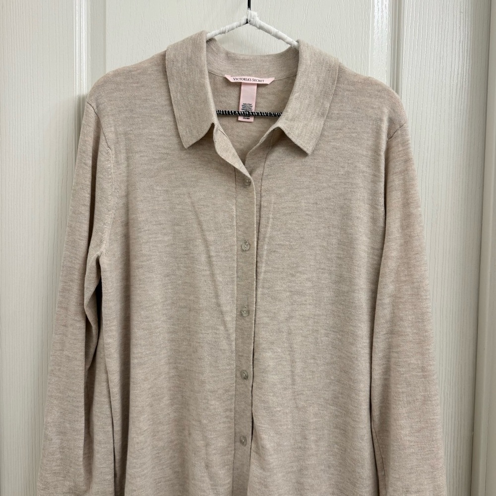 SOLD// VICTORIA’S SECRET Luxe Knit Button Up Shirt